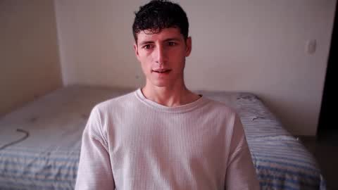 Snapshot of jamesss____ chatting on 01-08-25, 03:50 jamesss____ online show from 01-08-25, 03:50
