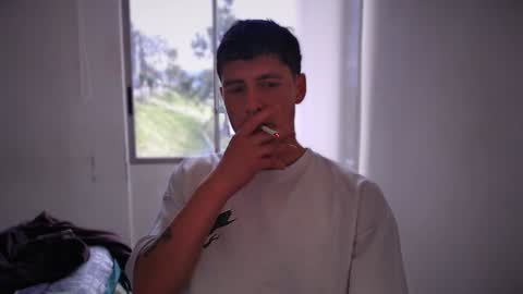 Snapshot of jamesss____ chatting on 01-24-25, 08:32 jamesss____ online show from 01-24-25, 08:32