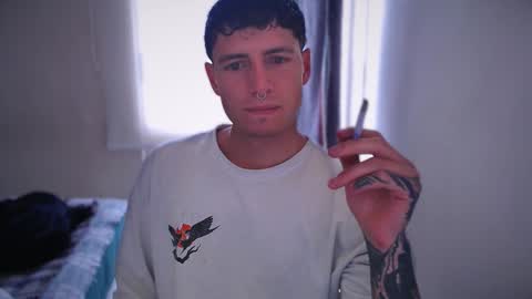 Snapshot of jamesss____ chatting on 01-27-25, 04:54 jamesss____ online show from 01-27-25, 04:54