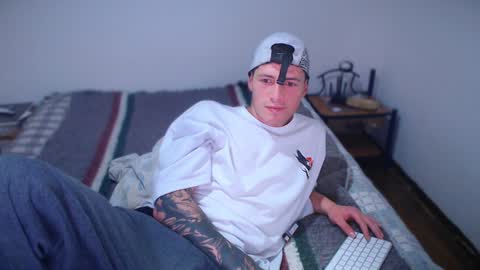 Snapshot of jamesss____ chatting on 02-05-25, 06:04 jamesss____ online show from 02-05-25, 06:04