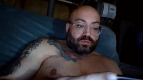 Snapshot of jamie19905 chatting on 02-25-25, 12:03 jamie19905 online show from 02-25-25, 12:03