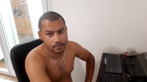 Snapshot of jamielonnas chatting on 12-15-25, 10:41 Jamie Lonnas online show from 12-15-25, 10:41