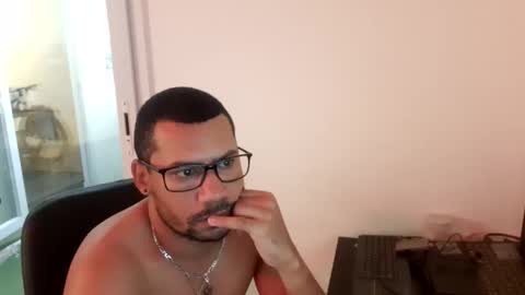 Snapshot of jamielonnas chatting on 01-14-26, 10:43 Jamie Lonnas online show from 01-14-26, 10:43