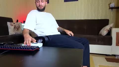 Snapshot of jamienoxus chatting on 10-18-25, 08:48 Robbie online show from 10-18-25, 08:48