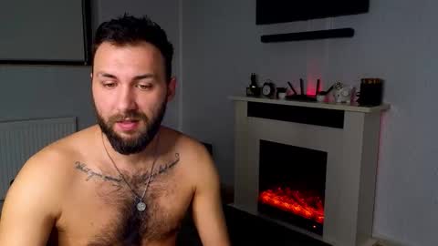 Snapshot of jamienoxus chatting on 11-15-25, 07:27 Robbie online show from 11-15-25, 07:27