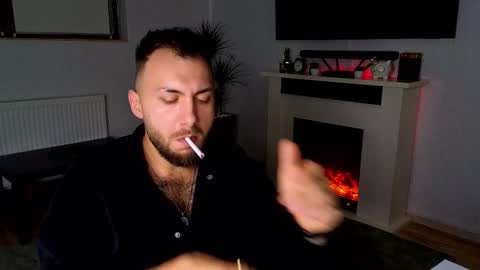 Snapshot of jamienoxus chatting on 11-17-25, 07:03 Robbie online show from 11-17-25, 07:03