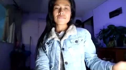 janariivera1 online show from 10-30-25, 10:54