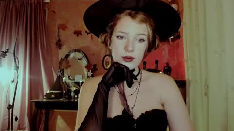 Snapshot of jane_and_star chatting on 10-30-25, 09:37 Star online show from 10-30-25, 09:37