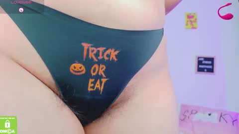 Snapshot of jane_atwood_ chatting on 10-17-25, 02:08 Jane Atwood online show from 10-17-25, 02:08