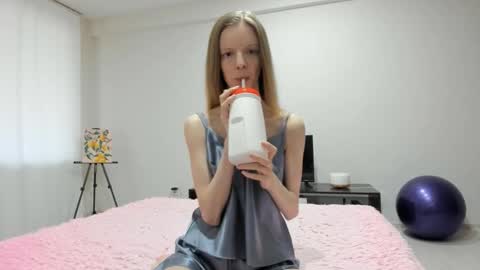 JaneLong online show from 11-01-25, 04:14