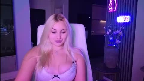 Jane online show from 10-28-25, 07:38