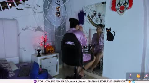 Snapshot of janick_baker chatting on 10-29-25, 12:07 janick_baker online show from 10-29-25, 12:07