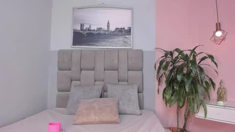 Snapshot of janna_lopezz chatting on 10-29-25, 11:23 Janna online show from 10-29-25, 11:23