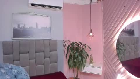 Snapshot of janna_lopezz chatting on 11-20-25, 10:59 Janna online show from 11-20-25, 10:59