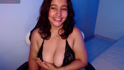 Snapshot of janne_1 chatting on 11-08-25, 08:47 Janne online show from 11-08-25, 08:47