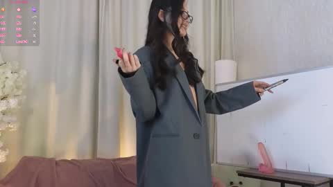 Snapshot of jannetjerkson chatting on 10-18-25, 11:44 Janet online show from 10-18-25, 11:44