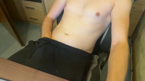 janni_95 online show from 10-15-25, 03:56