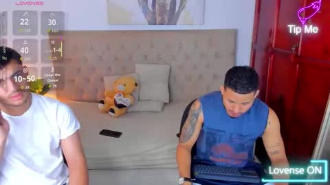 janomar01 online show from 10-23-25, 06:39