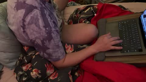 jaqenhghr online show from 12-25-24, 04:22