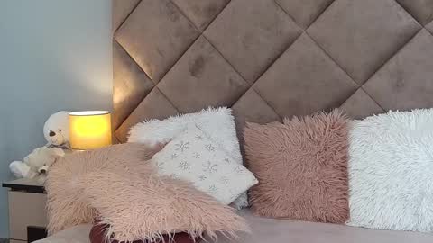 jaquelinemerlot online show from 01-06-25, 09:19