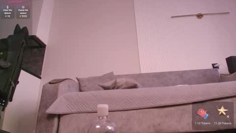 Snapshot of jas_leen0 chatting on 02-14-26, 02:41 Aiya online show from 02-14-26, 02:41