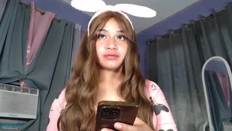 Snapshot of jasmine_arousal chatting on 03-10-25, 04:28 JASMINE online show from 03-10-25, 04:28