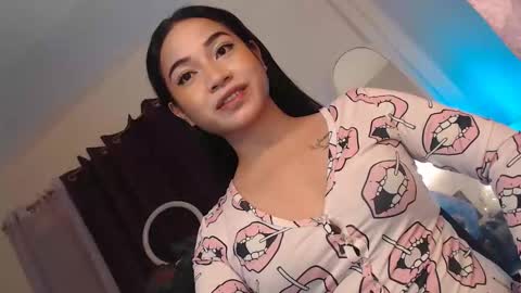 Snapshot of jasmine_arousal chatting on 10-15-25, 10:43 JASMINE online show from 10-15-25, 10:43