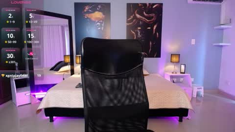 Instagram jasminecampbell1  online show from 10-16-25, 09:27