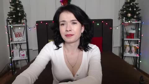 JasmineKouch online show from 12-28-24, 06:18