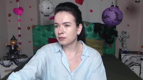 JasmineKouch online show from 11-16-25, 07:03