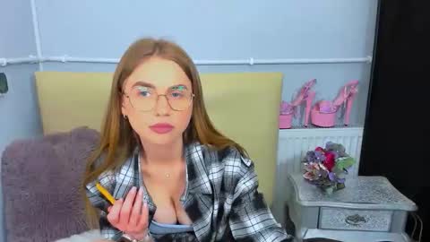 Snapshot of jasminerelax chatting on 11-19-25, 04:40 JasmineRelax online show from 11-19-25, 04:40