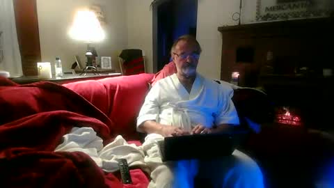 Snapshot of jasonreloaded694u chatting on 10-31-25, 08:04 Jason online show from 10-31-25, 08:04