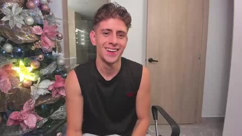 Snapshot of jasper__jones chatting on 12-17-24, 10:12 JASPER JONES online show from 12-17-24, 10:12