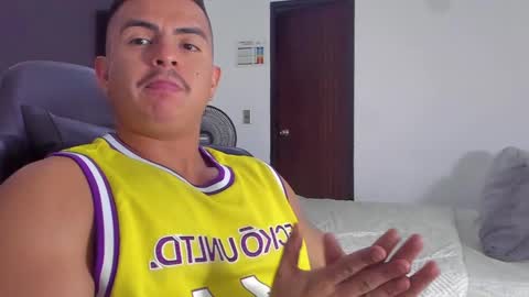 JBrooksXx online show from 02-05-25, 10:33