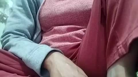 Snapshot of jasspreettt chatting on 03-05-25, 01:39 jasspreettt online show from 03-05-25, 01:39