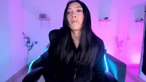 Jaulyn online show from 03-18-26, 01:58