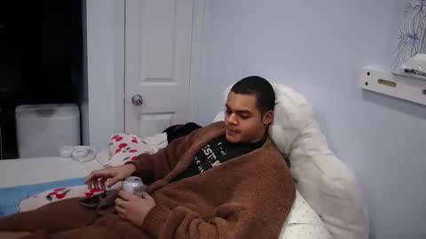 Snapshot of javiricorich chatting on 01-16-26, 02:37 javiSdick online show from 01-16-26, 02:37