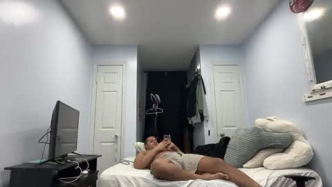 Snapshot of javiricorich chatting on 02-16-26, 08:43 javiSdick online show from 02-16-26, 08:43