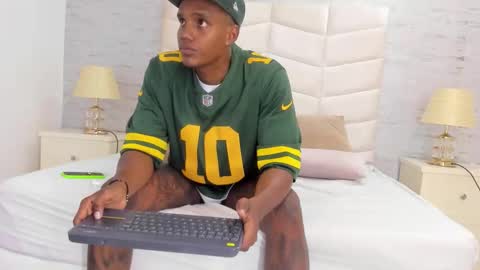 jax black online show from 11-07-25, 07:14