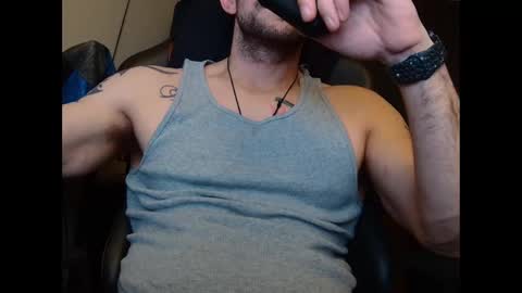 Snapshot of jaxjohnson12 chatting on 10-26-25, 04:40 jaxjohnson12 online show from 10-26-25, 04:40