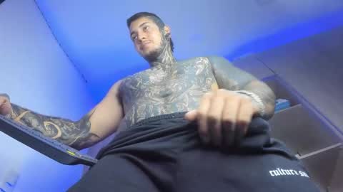 Snapshot of jaxxon22cm chatting on 02-27-26, 06:30 Michael independient model online show from 02-27-26, 06:30