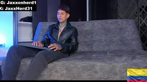 Snapshot of jaxxxonherd chatting on 12-15-24, 04:29 Michael online show from 12-15-24, 04:29