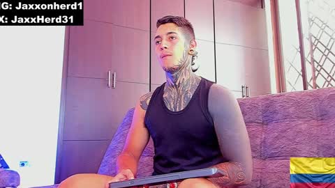 Snapshot of jaxxxonherd chatting on 12-30-24, 05:23 Michael online show from 12-30-24, 05:23