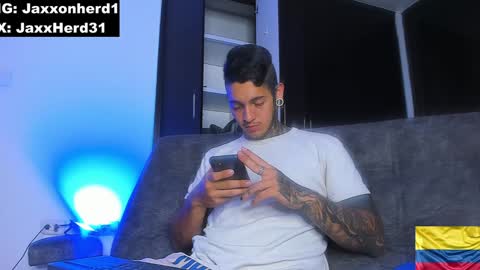 Snapshot of jaxxxonherd chatting on 01-04-25, 02:46 Michael online show from 01-04-25, 02:46
