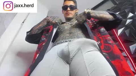 Snapshot of jaxxxonherd chatting on 09-26-25, 12:42 Michael online show from 09-26-25, 12:42