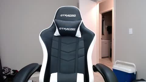 Snapshot of jay_slayz chatting on 10-26-25, 01:00 jay_slayz online show from 10-26-25, 01:00