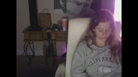 Avaaaa online show from 09-29-25, 04:06