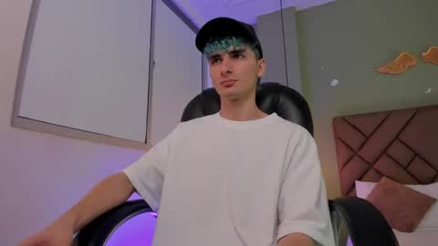 jaydenvillalobos online show from 09-28-25, 07:41