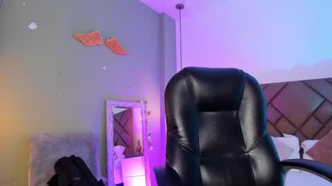 jaydenvillalobos online show from 10-06-25, 12:35