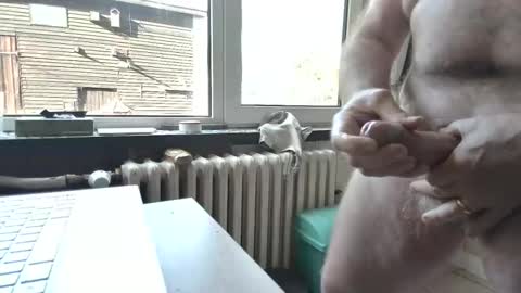 Snapshot of jaydub33 chatting on 10-17-25, 08:39 jaydub33 online show from 10-17-25, 08:39